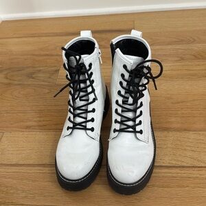 Madden Girl excellent condition size 7 boots